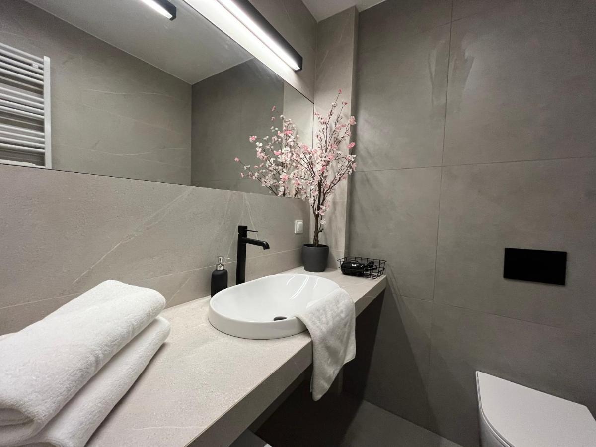 Apartament Jodlowa Residence Wrocław Buitenkant foto